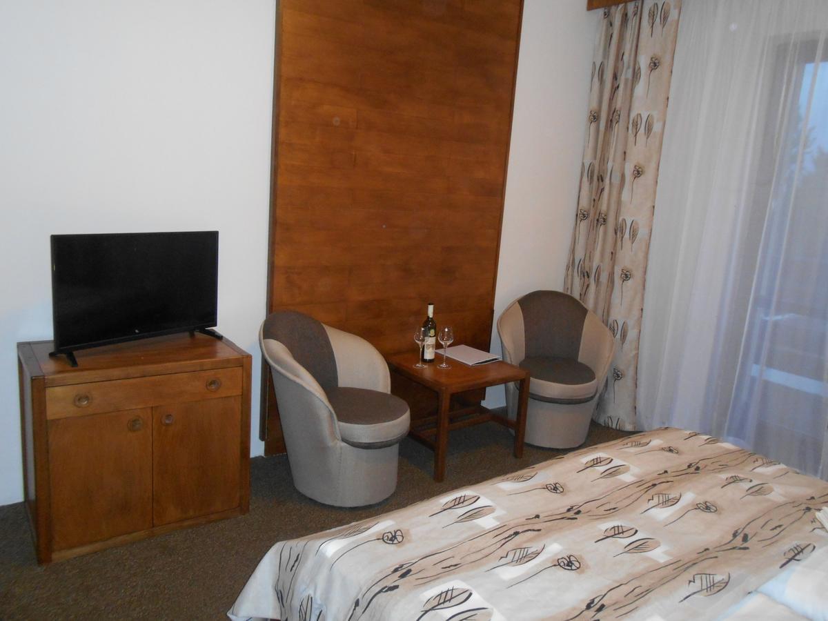 Hotel Bítov Eksteriør bilde